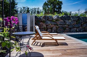 Pool_Holz_Terrasse_Gartenanlage_Privatgarten