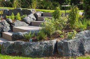 Treppen_Wege_Garten_Naturstein