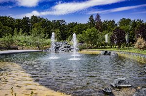 Wasserspiel_Galabau_Springbrunnen_Wasser_Naturstein