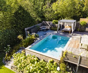 Livingpool_Holzterrasse_Hausgarten